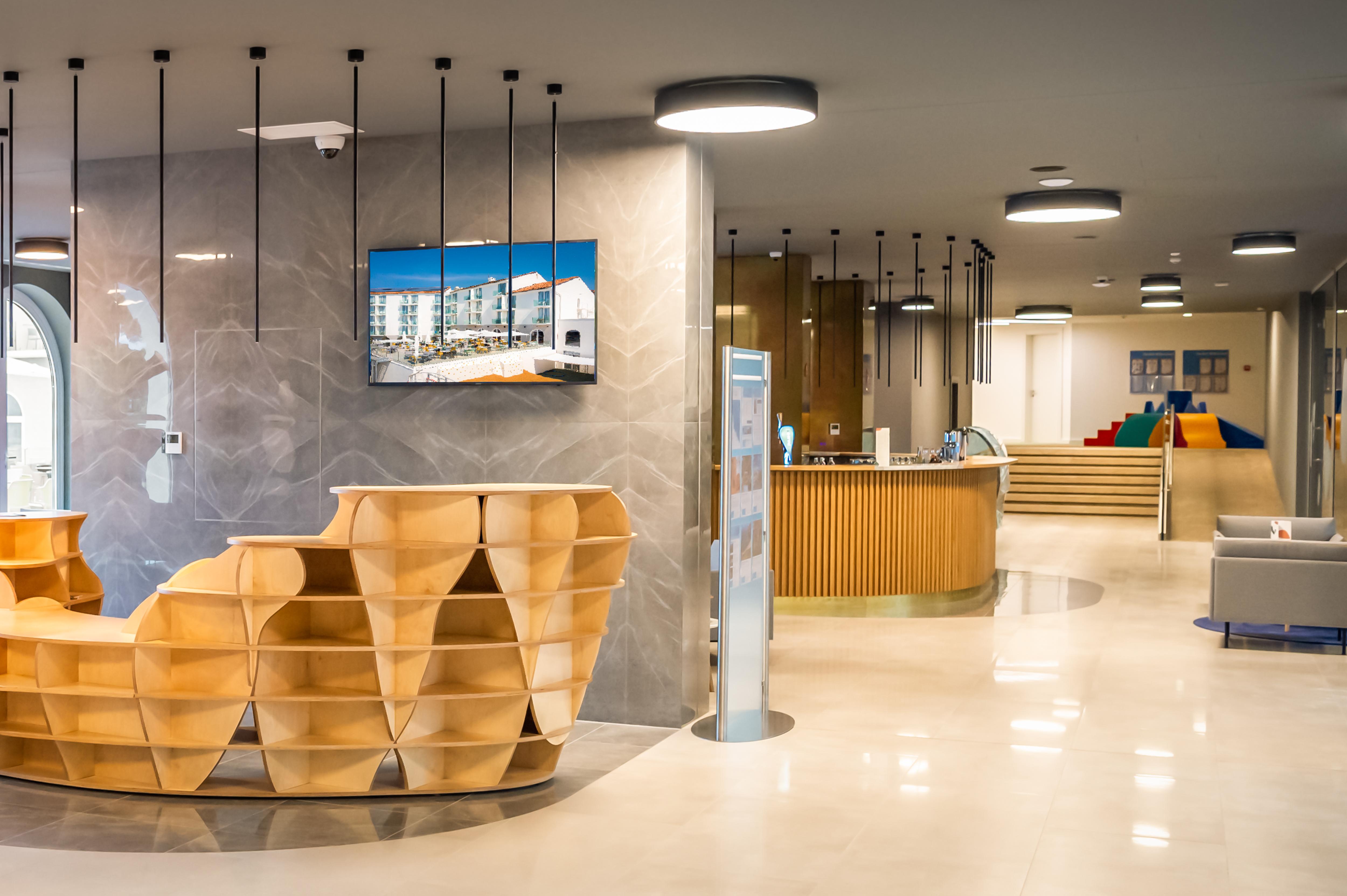 Aminess Vival Lisanj Family Hotel 诺维·维诺多尔斯基 外观 照片