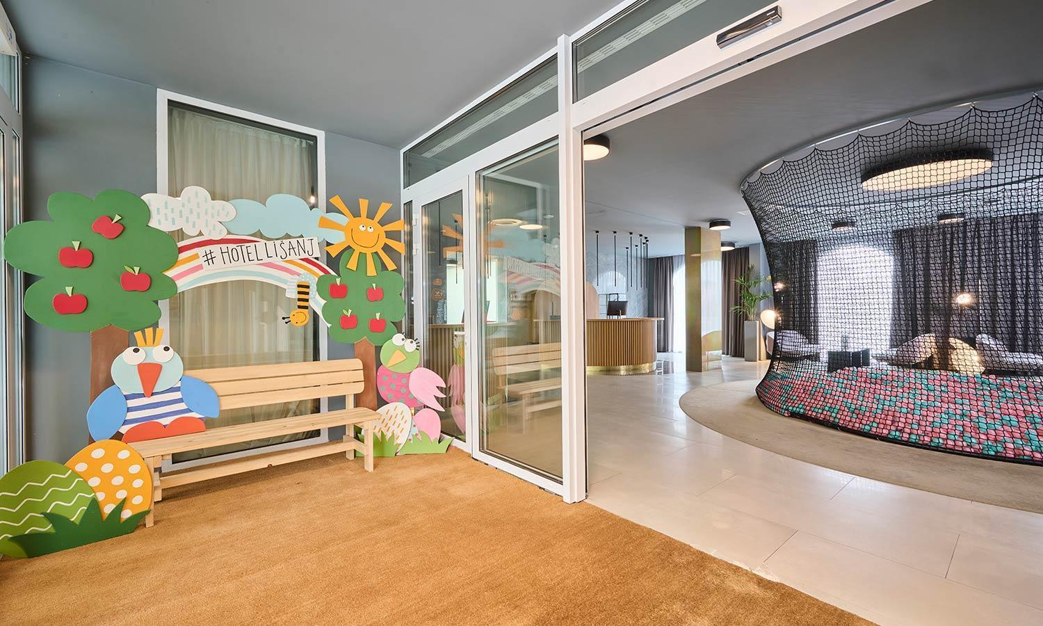 Aminess Vival Lisanj Family Hotel 诺维·维诺多尔斯基 外观 照片